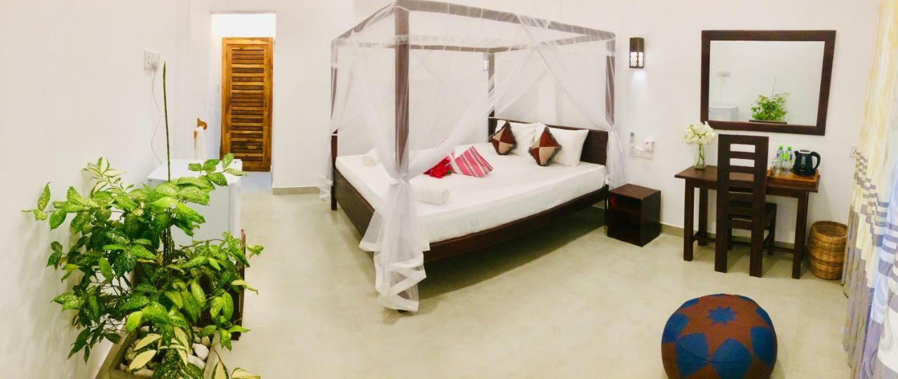 Tropicana Home Stay Arugam Bay Exterior photo